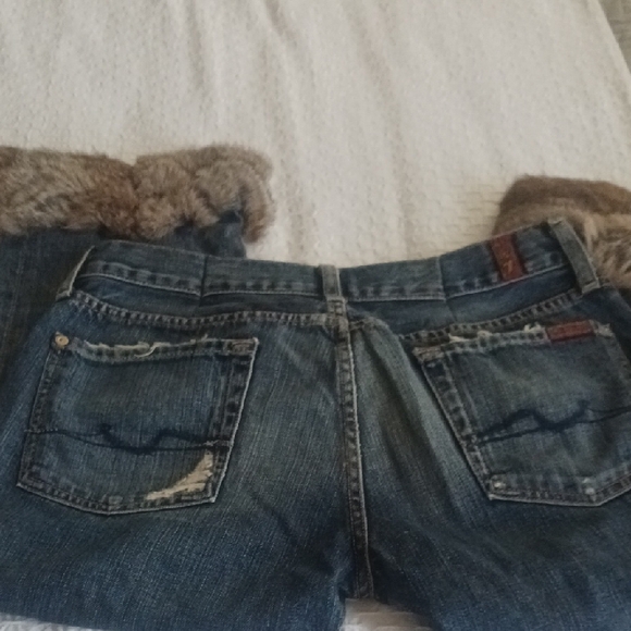 Women's Blue Jeans with Fur Trim - Picture 4 of 6